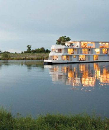 zambezi-queen-chobe-river-cruise zambezi-queen-chobe-river-cruise